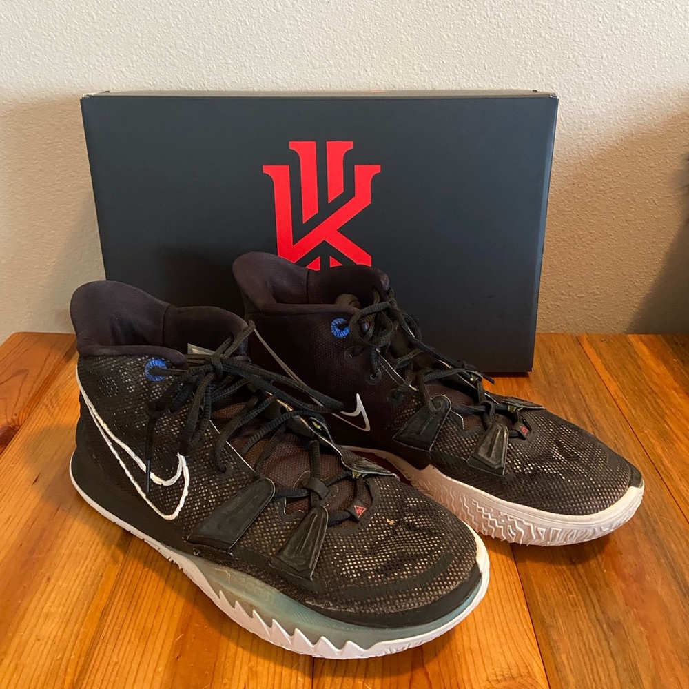 Nike Kyrie 7 Basketball Shoes Size 12.5